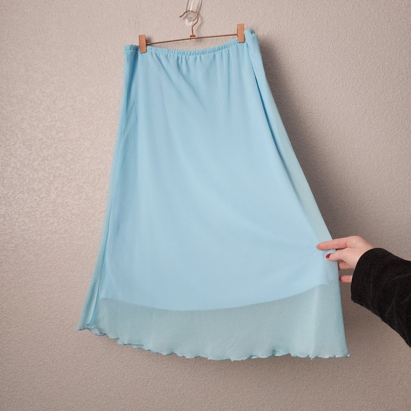 VINTAGE Y2K Lettuce Hem midi skirt pull on in baby blue - Picture 3 of 6